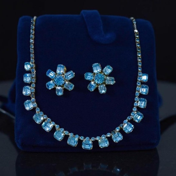 Weiss Blue Necklace and earrings are Clio Ons Vintage - Picture 10 of 11
